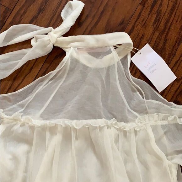 NWT Zara cold shoulder blouse. Size Small - Picture 4 of 7